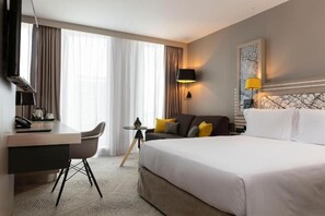 Premium bedding, in-room safe, laptop workspace, blackout drapes - Hilton Garden Inn Tours Centre (Tours)