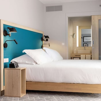 Hampton by Hilton Tours Centre