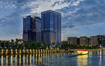 Hilton Yancheng