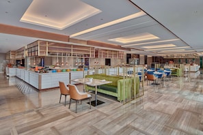 2 restaurants, breakfast, lunch, dinner served; Chinese cuisine