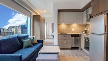 Suite, 1 Bedroom, Balcony | Private kitchen | Coffee/tea maker, electric kettle