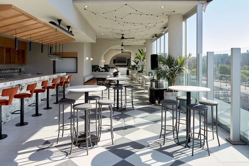 Homewood Suites by Hilton Montreal Downtown, QC