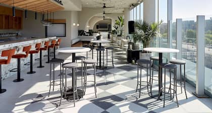 Homewood Suites by Hilton Montreal Downtown, QC