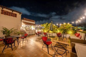 Outdoor dining - El Beaterio (Santo Domingo)