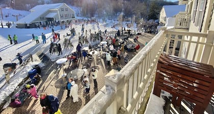 SKI-IN, SKI-OUT! LIFT and MT. VIEWS UNBEATABLE LOCATION for ALL SEASONS! Unit 1