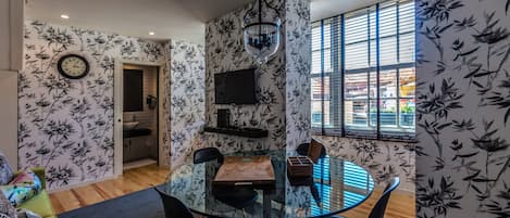 Apartment | 2 bedrooms, Internet