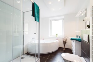 Shower, towels