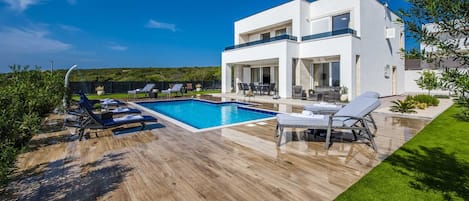 Alberca al aire libre