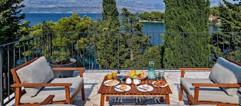 Villa Creativa with Heated Pool