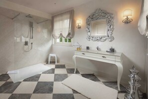 Hair dryer, towels
