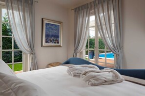 3 bedrooms, iron/ironing board, free WiFi, bed sheets - Villa Palazzo di Giulia with Pool (Vabriga)