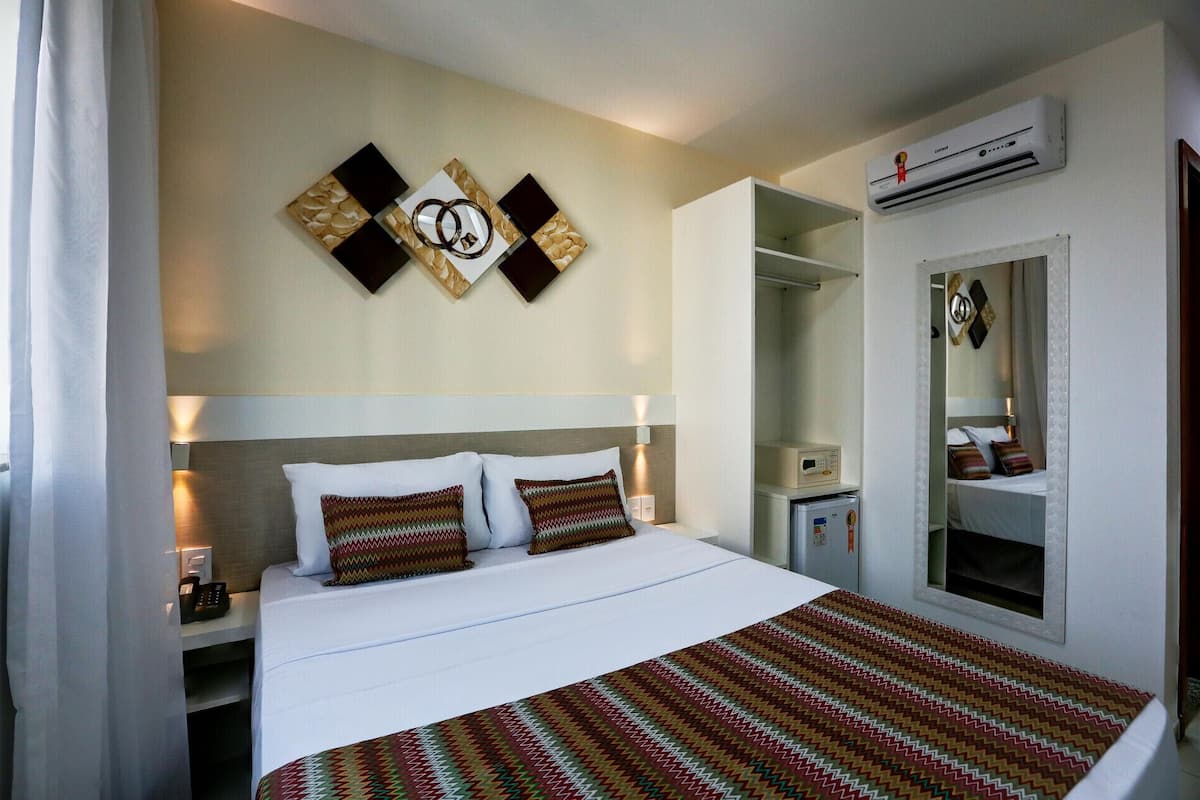 Minibar, in-room safe, desk, free WiFi