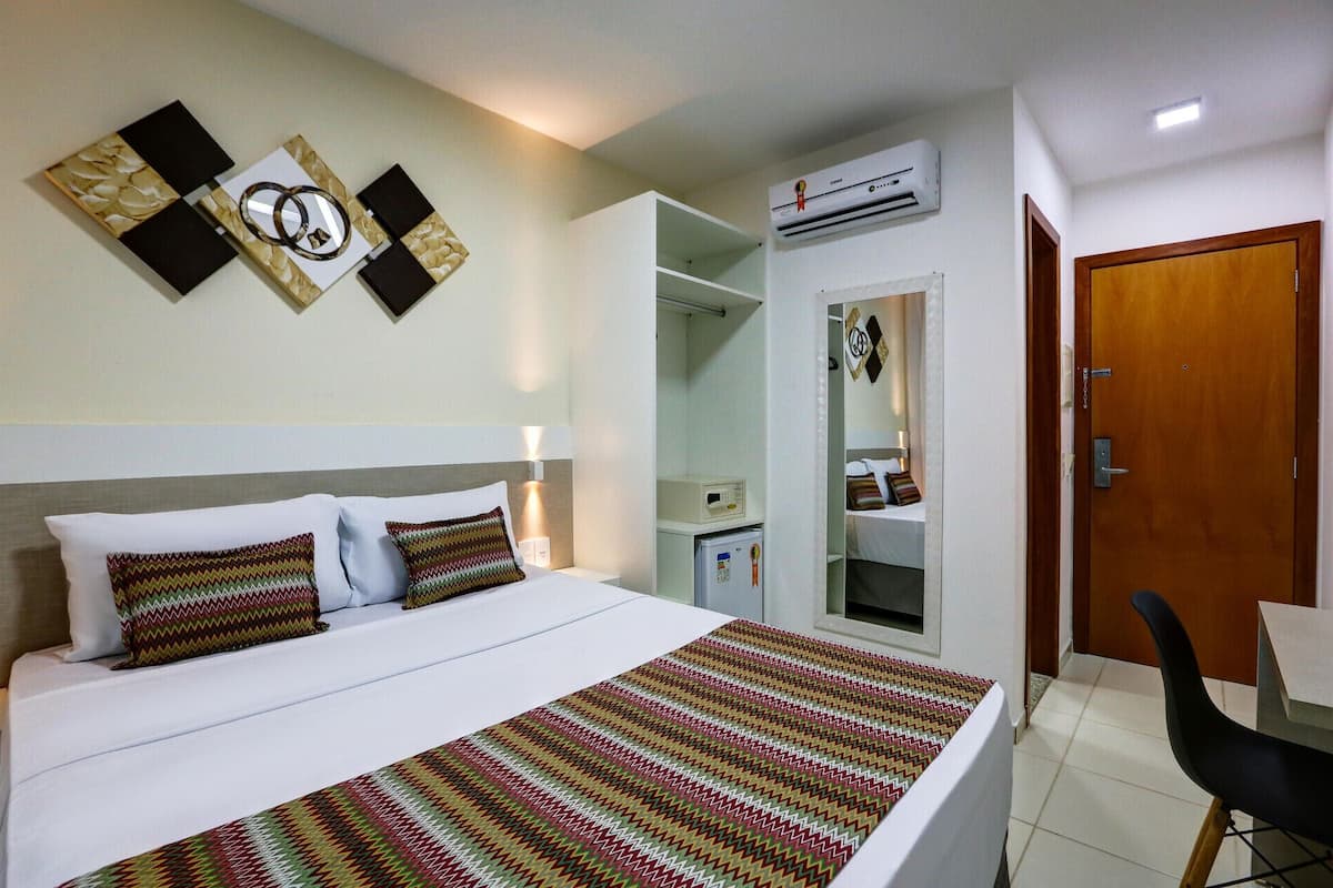 Minibar, in-room safe, desk, free WiFi