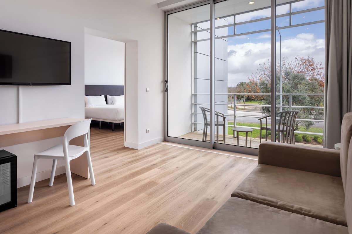 Premier dubbelrum | 1 sovrum, värdeförvaringsskåp på rummet, skrivbord och gratis wi-fi