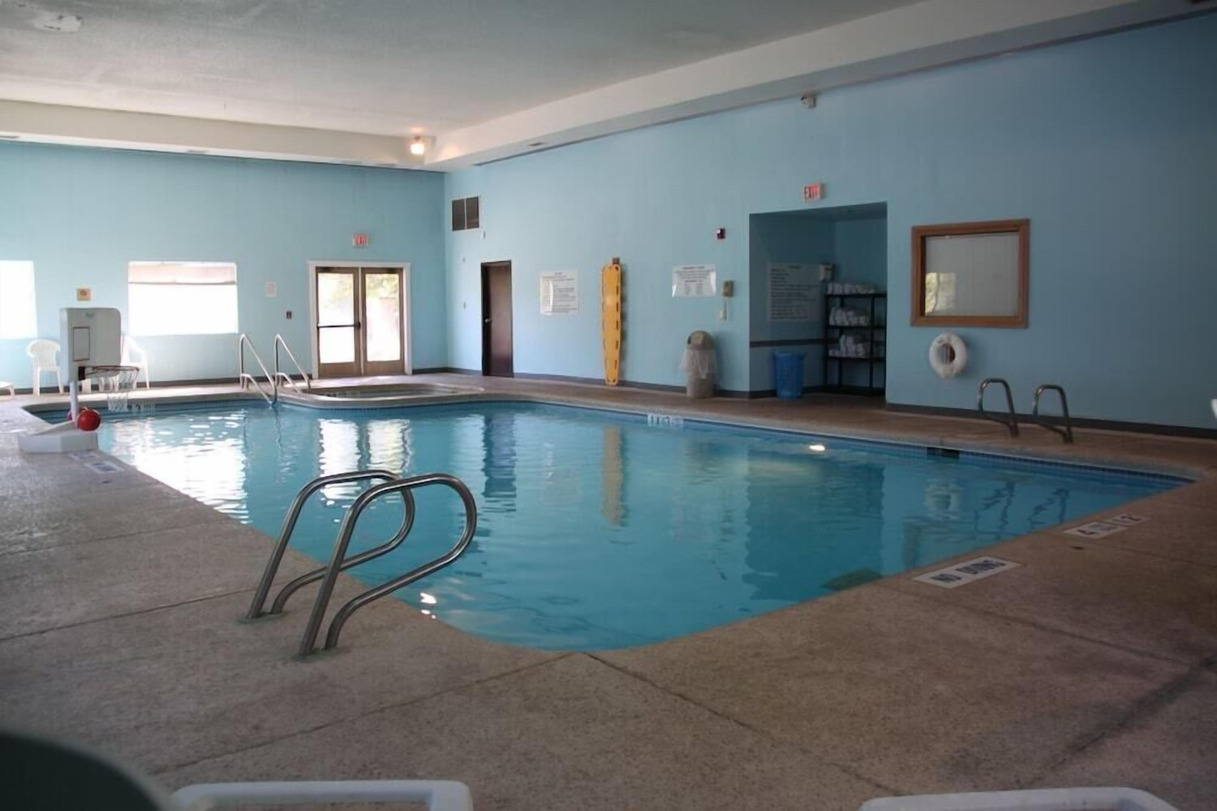 Indoor pool, outdoor pool