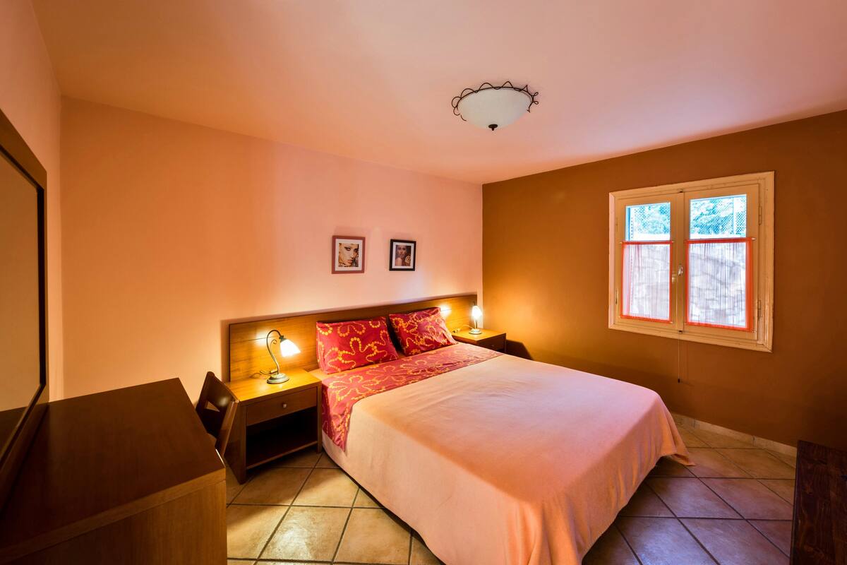1 bedroom, soundproofing, free WiFi, bed sheets