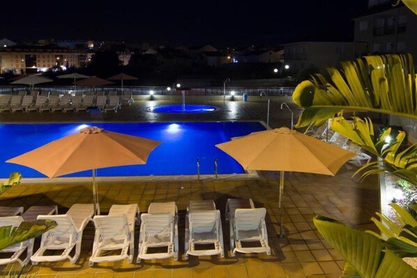 Outdoor pool - Esperanza del Mar Apartments (Sanxenxo)