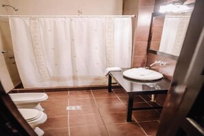 Bathroom - Bonarda Boutique Hotel (Salta)