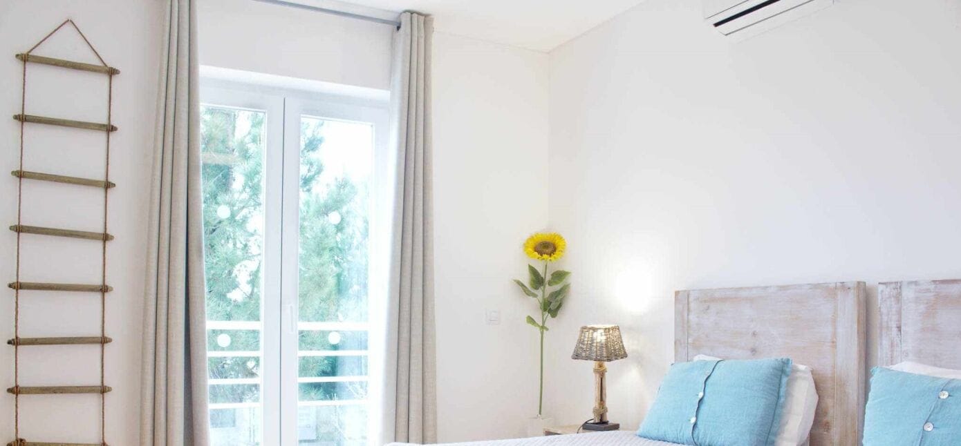 2 slaapkamers, een strijkplank/strijkijzer, internet, beddengoed