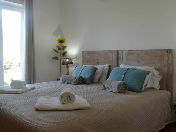 2 bedrooms, iron/ironing board, Internet, bed sheets - Apartment Girassol Cabanas Gardens by Your Home Algarve (Cabanas de Tavira)