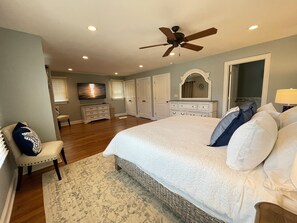 4 bedrooms, iron/ironing board, WiFi