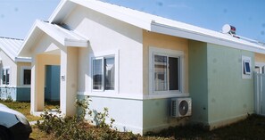 Fachada de la propiedad