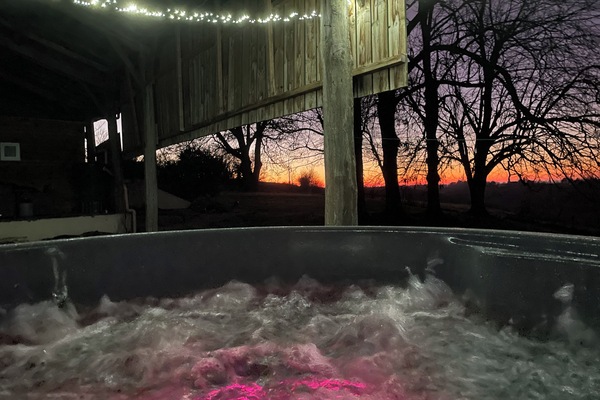 Stunning sunsets from the hot tub.