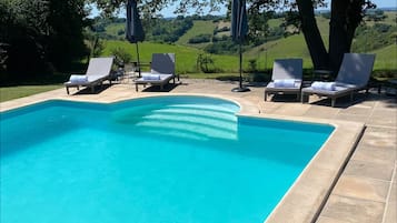 Piscine extérieure, piscine chauffée