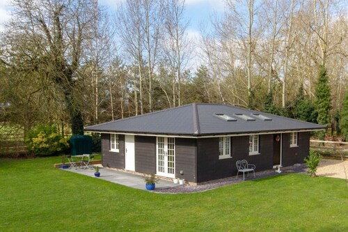 Breckland Cottage: Secluded Country Getaway