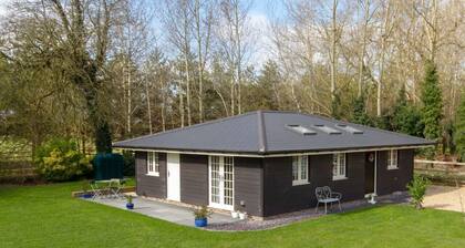 Breckland Cottage: Secluded Country Getaway