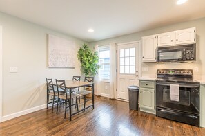 Fridge, microwave, oven, stovetop - Welcome Home! 2BR with Driveway (Atlanta)