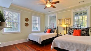 House, Multiple Beds (Forsyth Park West Garden Level) | 2 bedrooms - Forsyth Park West Garden Level (Savannah)