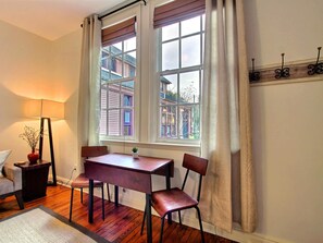 Căn hộ, nhiều giường (Fountain View Cottage) | 2 phòng ngủ
