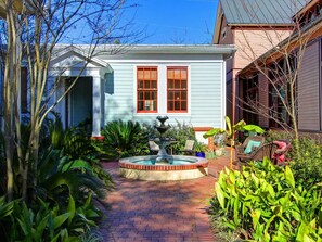 Apartment, Multiple Beds (Fountain View Cottage) | Exterior - Fountain View Cottage (Savannah)