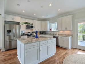 House, Multiple Beds (General George Marshall) | Private kitchen