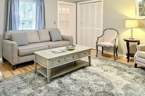 Apartment, 2 Queen Beds (Oglethorpe Manor Garden Level) | Living room - Oglethorpe Manor Garden Level (Savannah)