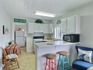 House, Multiple Beds (Movie House By The Sea) | Private kitchen