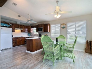House, Multiple Beds (Movie House By The Sea) | Private kitchen