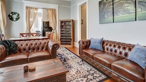 Apartment, Multiple Beds (A Walk in the Park) | Living room - A Walk in the Park (Savannah)