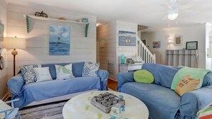 House, Multiple Beds (Barefoot Children) | Living room - Barefoot Children (Tybee Island)