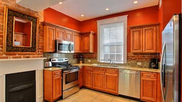 House, Multiple Beds (Forsyth Park West Mansion) | Private kitchen