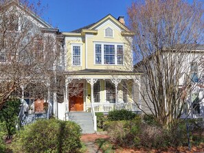 Casa, várias camas (Gaston Gem) | Fachada