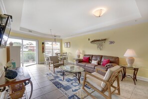 Condo, Multiple Beds (Beachside Colony 615) | Living room