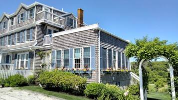 Majoituspaikan julkisivu