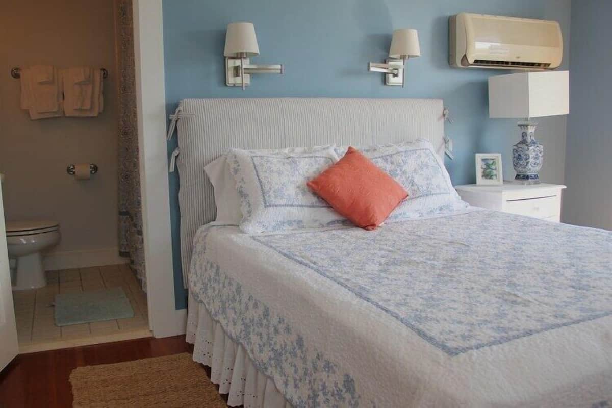 Queen Private Deck and Ocean View: 202 | Strykejern/-brett og wi-fi (inkludert)