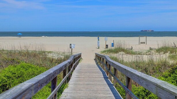 Beach - Salty Beaches (Tybee Island)