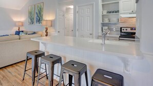 Private kitchen - Salty Beaches (Tybee Island)