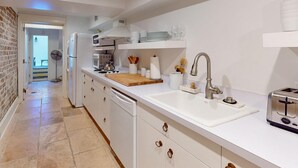 Billede uden beskrivelse, 3 af 16, knap