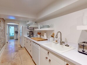 Private kitchen - Elsewhere on Madison Square Garden (Savannah)