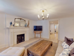 Living room - Elsewhere on Madison Square Garden (Savannah)